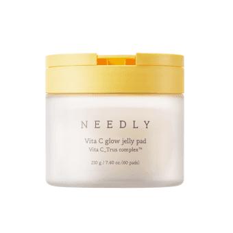 NEEDLY attīrošie spilventiņi sejai ar C vitamīnu VITA C GLOW PAD, 60 gab.