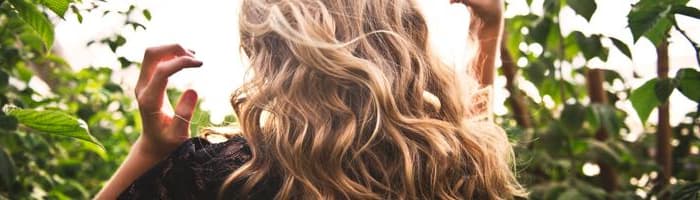 Palīgā – saules un ūdens bojāti mati! Kā atgūt to veselīgumu un mirdzumu?