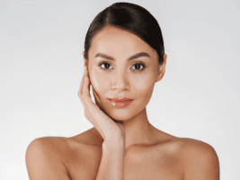 Skaistuma procedūras un kosmētika, kas palīdzēs  atmodināt ādu pavasarim