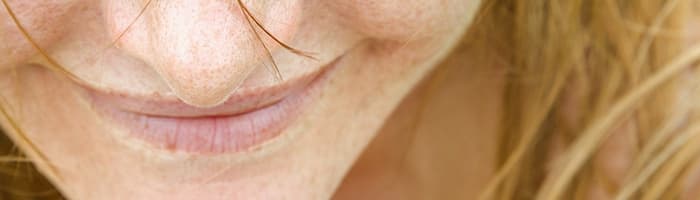 Dermatoloģe: Laiku pa laikam ir svarīgi sejas ādu atpūtināt no dekoratīvās kosmētikas