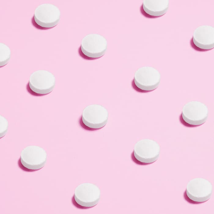 Monakolīns K, kolagēns, biotīns un citas uztura bagātinātāju sastāvdaļas.