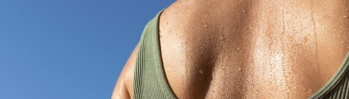 Pastiprināta svīšana: izplatītākie cēloņi un veidi kā ar to cīnīties