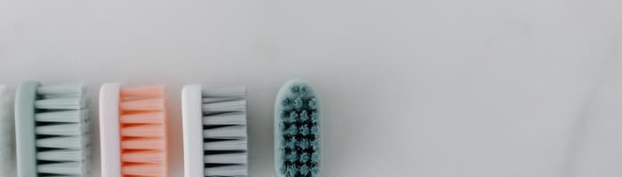 Nepatīkamā problēma – slikta elpa jeb halitoze. Kāpēc tā ir un kā ar to cīnīties?