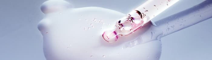 Sejas āda kļuvusi nogurusi? Farmaceits atklāj 5 vērtīgus vitamīnus kopšanas līdzekļos