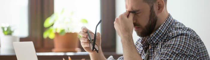 Attālinātais darbs: kā parūpēties par acu veselību, daudz vairāk laika pavadot pie datora