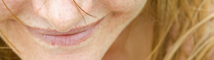 Dermatoloģe: Laiku pa laikam ir svarīgi sejas ādu atpūtināt no dekoratīvās kosmētikas