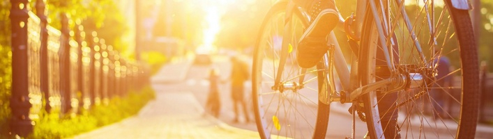 Velosipēdisti mostas: kā riteņbraukšana palīdz uzlabot veselību un sagatavoties vasarai?