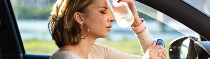 Uzmanību – tveice! Farmaceites ieteikumi bērnu, pieaugušo un senioru veselībai