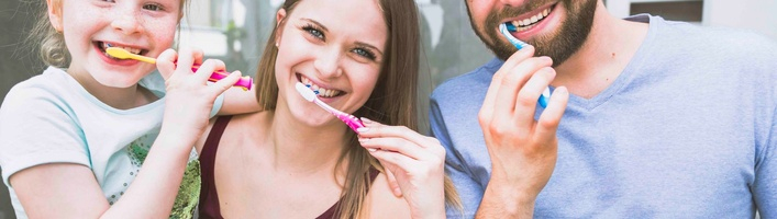 Гигиена зубов как вызов – не только для детей. Фармацевт объясняет ошибки в уходе за зубами в разном возрасте