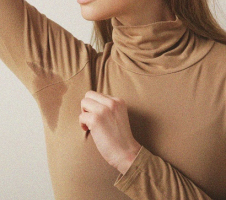 Kā atbrīvoties no pastiprinātas svīšanas un nepatīkama aromāta